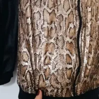 تعدادی لباس یه قیمت ۱۰۰