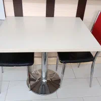 میز ام دی اف با ۲ تا صندلی سالم بدون شکستگی