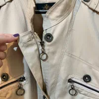 بارانی|لباس|رشت, صفاری|دیوار