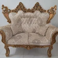 مبل سلطنتی ۷ نفره با میز ناهارخوری