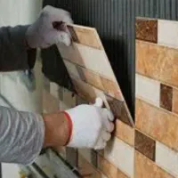 کارگر برای کاشی گاری