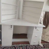 میز ناخن با دو استند و صندلی برقی و لوستر