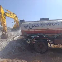آب‌رسانی با تانکر ۱۰ هزارلیتری اجرای شفته ساختمان