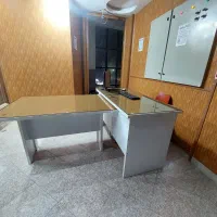 میز مدیریتی و میز کنفرانس