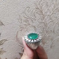 انگشتر زمرد|بدلیجات|شیراز, آبیاری|دیوار