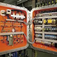 خدمات برق صنعتی