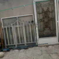 در و پنجره همراه سینک ظرفشویی