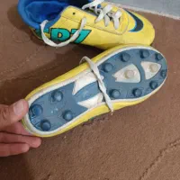 ۲ جفت کفش فوتبال و کشتی|کیف، کفش، کمربند|شیراز, شهرک نیروی انتظامی|دیوار