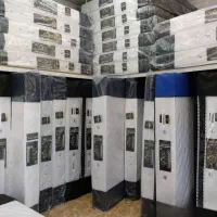 فروشنده خانم تک شیفت