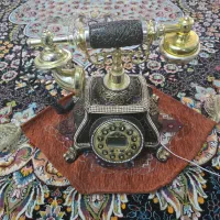 تلفن کلاسیک + میز تلفن + زیرتلفن (کاملا سالم)