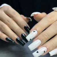 کاشت ناخن با بهترین متریال و تخصصی