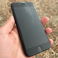 آیفون se2020 LLA