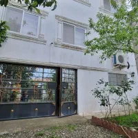 ویلایی-داخل-شهر-4-خواب