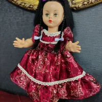 عروسک قدیمی استخوانی سنگین