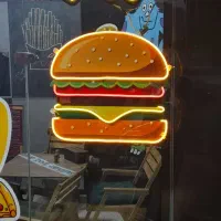 نئون همبرگر پیتزا