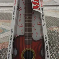 گیتار کاملا نو