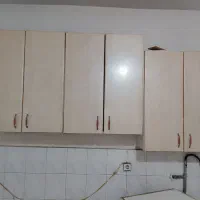 کابینت سالم تمیز جنس چوب محکم