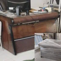 میز اداری و تحریر با چرم طبیعی شیشه دار سایز ۱۲۰