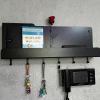 جاکلیدی و ساعت دیواری فلزی
