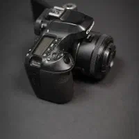 فروش دوربین کانن ۸۰d تمیز همراه با لنز|دوربین عکاسی و فیلم‌برداری|شیراز, انجیر|دیوار