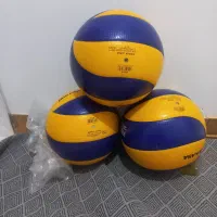 توپ والیبال