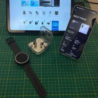 Nothing Phone (2)  با ساعت Cmf و بادز اصلی|موبایل|تهران, فلسطین (میدان انقلاب)|دیوار