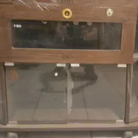 تلویزیون و میز تلویزیون ال جی 21 اینچ اصل|تلویزیون و پروژکتور|ارومیه, |دیوار