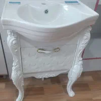 روشویی پایه دار