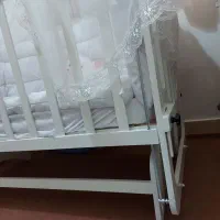 تخت کودک گهواره شو و کنار مادر|اسباب و اثاث بچه|زنجان, |دیوار