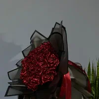 گل رز روبانی