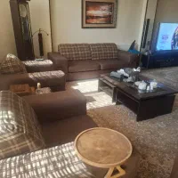 دو دست مبلمان تمیز و سالم|مبلمان خانگی و میز عسلی|شاهینشهر, شیخ بهایی|دیوار