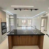 ۷۵ متری _ پارکینگ _ آسانسور _ سند تک برگ