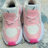 کتونی صورتی