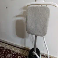 اتو بخا ایستاده