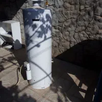 آبگرمکن مخزنی ایستاده در حد