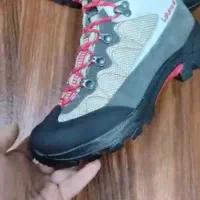 کفش کوهنوردی و طبیعت گردی|کیف، کفش، کمربند|اصفهان, ناژوان|دیوار