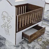 تخت و  گهواره بچه