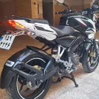 موتور ان اس ۲۰۰ باجاج