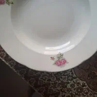 بشقاب و دیس چینی گل سرخی