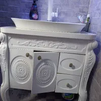 روشویی کابینتی سلطنتی همراه با آیینه