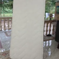 تشک ۱نفره در حد نو.فقط دو یا سه بار استفاده شده.
