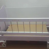 تخت کودک در حد‌نو