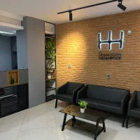 منشی و دستیار مطب دندانپزشکی