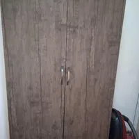 فروش کمد لباسی و دارای دو‌کشو داخل کمد