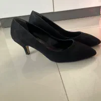 کفش جنس مخمل جیر مشکی سایز ۳۸ یا ۳۷