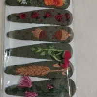 گل سر گلدوزی برجسته