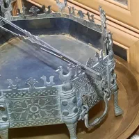 منقل سینی برنجی و ۱۰ قل مسی استثنایی قدیمی|کلکسیون و سرگرمی|اصفهان, وحید|دیوار