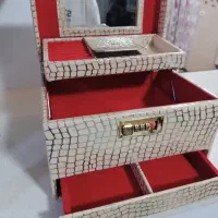 لوازم ارایشی لباس مجلسی