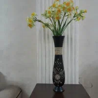 گل مصنوعی  با گلدان