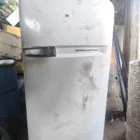 فروش یخچال امریکایی نفتی سالم خیلی قدیمی